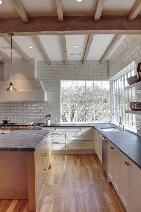 Corner Window Featured In Contemporary Kitchen | Silverleaf | Scottsdale | Spiral Architects | Gene Kniaz | Sub-Zero Corner Kitchen With Window, Corner Window In Kitchen Ideas, Kitchen In Front Of Window, Corner Window Kitchen Ideas, Kitchen Around Corner, Corner Window Ideas Kitchen, Kitchen With Tall Windows, Corner Windows In Kitchen, Kitchen All Windows