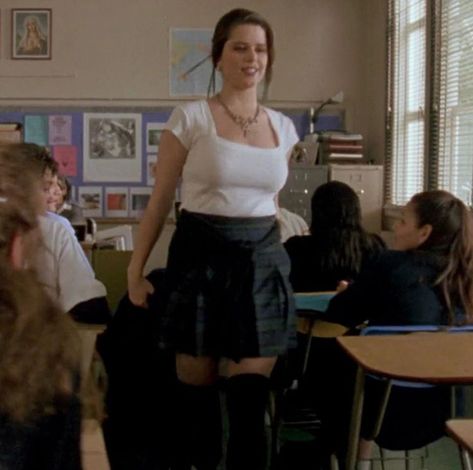 The Craft Bonnie, The Craft Outfits, Craft Outfits, Witch Fancy Dress, Nancy Downs, The Craft 1996, Fairuza Balk, The Craft Movie, Uniform Ideas