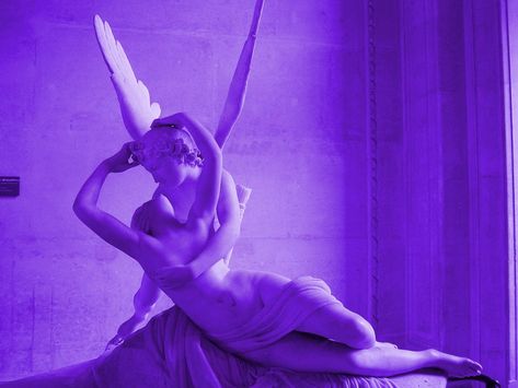 Lúgubre Cool Purple Aesthetic, Purple Angel Aesthetic, Purple Aesthetic Lilac, Lila Aesthetic, Reading Bujo, Lilac Theme, Channel Aesthetic, Aesthetic Statue, Red Aesthetic Grunge