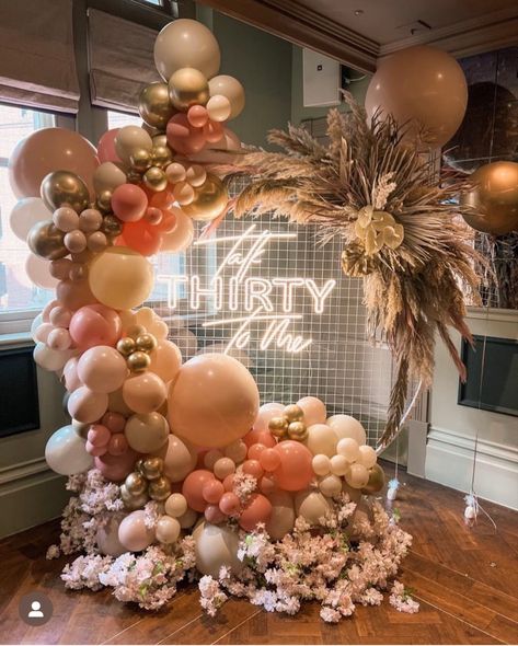 30th Birthday Sweet Table Ideas, Birthday Decorations 30th Women, 30th Birthday Balloon Decor For Women, 30th Party Themes For Women, Boujee 30th Birthday Party, 30th Birthday Colour Themes, Thirty Birthday Themes For Women, 30th Birthday Decor Ideas For Women, 35 Birthday Ideas For Women Decor