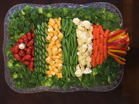 Fish Theme Veggie Tray, Diy Gone Fishing Party Decor, Fishing Theme Charcuterie Board, Fishing Themed Food Ideas, 50th Birthday Party Fishing Theme, Diy Fish Party Decorations, Lake Party Food Ideas, Fly Fishing Themed Party, Gone Fishing Party Food