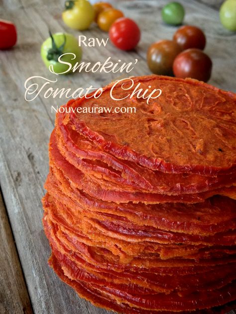 Tomato Chips, Dehydrating Food Storage, Vegan Chips, Smoked Tomatoes, Dehydrated Vegetables, Veggie Chips, Dehydrated Fruit, Free Skincare, Dehydrated Food