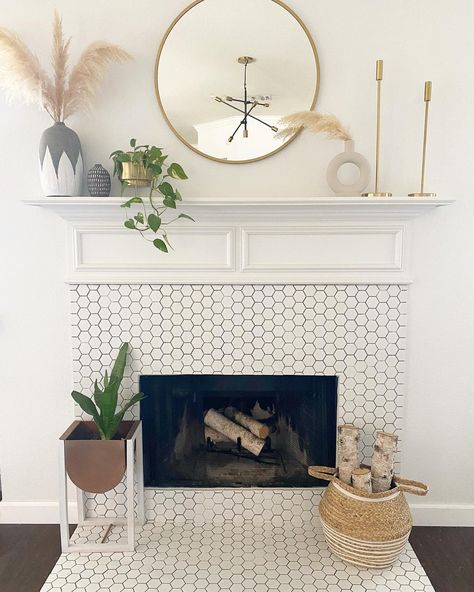 Tile tub surround