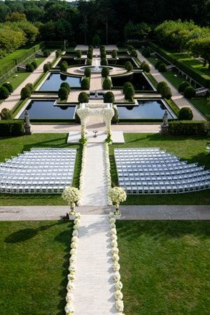 Hydrangea Wedding Arch, Wedding Arch Design, All White Wedding Ceremony, Oheka Castle Wedding, Manicured Lawn, Elegant White Wedding, Preston Bailey, White Wedding Ceremony, Oheka Castle