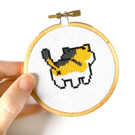 Free Anime Cross Stitch Patterns, Pixel Art Pattern Stitch, Cute Cross Stitch Patterns, Cross Stitch Pattern, Cat Cross Stitch Pattern, Small Cross Stitch, Pola Kristik, Mini Cross Stitch, Cat Cross Stitch