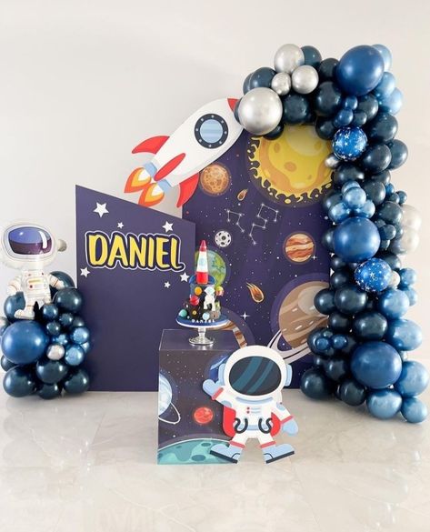 Solar System Balloon Garland, Space Party Balloon Garland, Astronaut Birthday Decoration, Nasa Decorations Space Party, Space Birthday Balloons, Astronaut Birthday Party Boys, Nasa Birthday Party Ideas, Astronaut Birthday Theme, Airplane Birthday Decorations