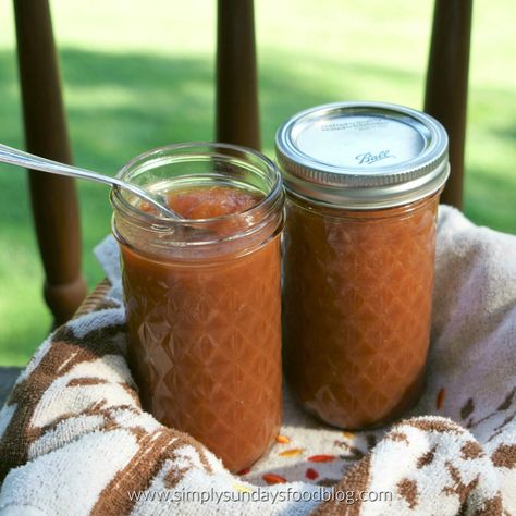 OMG….MAKE THIS!! Apple Pear Butter - Simply Sundays Fall Recipes Appetizers, Canning Apples, Pear Butter, Apple Butter Recipe, Pear Jam, Sugar Apples, India Food, Apple Pear, Christmas Cooking