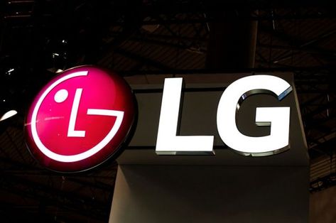 ICYMI: Watch LG’s CES press conference live right here Lg Display, Mobile Business, Lg Mobile, Connected Home, Tech Review, Lg Electronics, Entertainment Business, Smart Tech, Press Conference