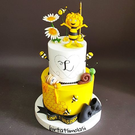 Bee Maya Cake, Maya The Bee Cake, Bee Baby Shower Decoration, Bee Birthday Cake, Maya The Bee, Fairy Garden Cake, Fairy Birthday Cake, Bee Cake, Candy Birthday Cakes