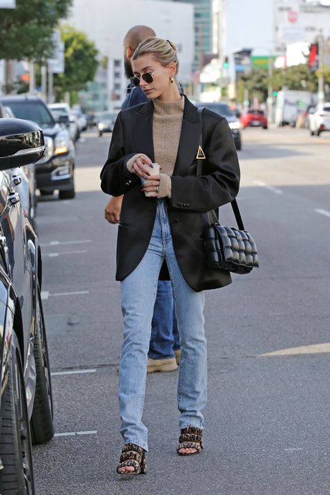 Hailey Bieber Street Style, Hailey Baldwin Street Style, Hayley Bieber, Hailey Style, Hailey Bieber Outfits, Hailey Baldwin Style, Hailey Bieber Style, Look Office, Jeans Outfit Fall