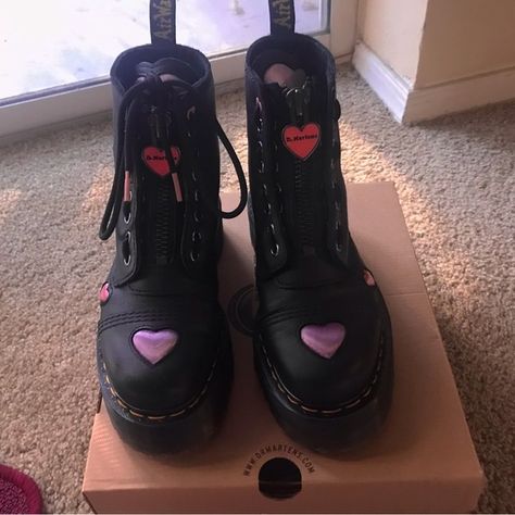 Valentine/Heart Doc martens. Size US: 6 Heart Doc Martens Outfit, Marten Outfit, Martens Outfit, Doc Martens Outfit, Doc Marten, Dr Martens Shoes, Martens Shoes, Doc Martens, Valentine Heart