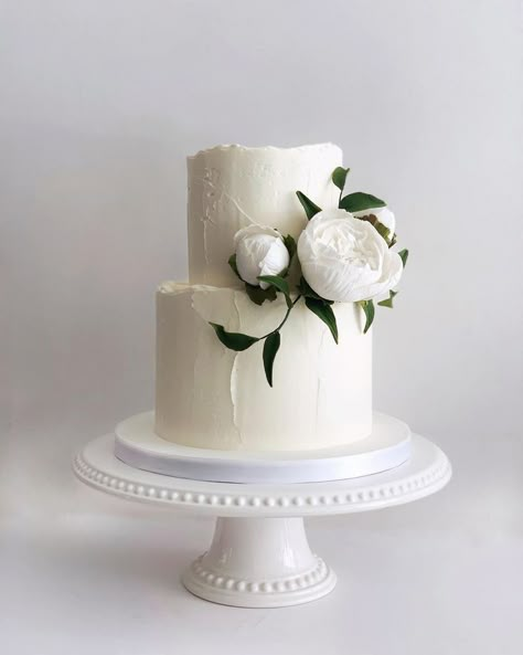 Wedding Cake Peonies, Textured Wedding Cakes, Olive Sage Green, 2 Tier Wedding Cakes, Soul Cake, Romantic Italian, Citrus Wedding, Wedding Cake Photos, Olive Leaves