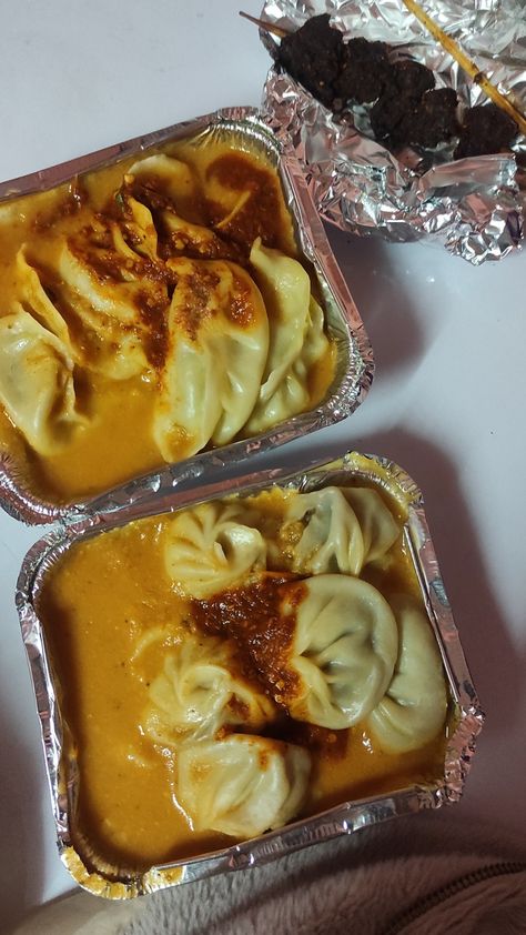 Jhol Momo, Nepali Food, Catering Ideas Food, Desi Food, Snap Food, Food Snapchat, Wholesome Food, Food Obsession, Food Cravings