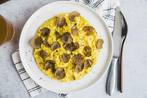 Scrambled eggs with truffles are creamy, aromatic and perfect for a special, slow morning, birthdays, anniversaries. Such a delicacy. Breakfast Bowl Egg, Scrambled Eggs Recipe, Slow Morning, Mexican Breakfast Recipes, Best Comfort Food, Baked Eggs, Breakfast Brunch Recipes, Breakfast Bowls, Scrambled Eggs