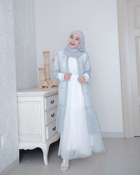 Rok Tutu Hijab Outfit, Malaysian Dress, Muslimah Abaya, New Hijab Style, Dress Brokat Modern, Tile Dress, Kebaya Modern Dress, Hijab Dress Party, Outer Dress