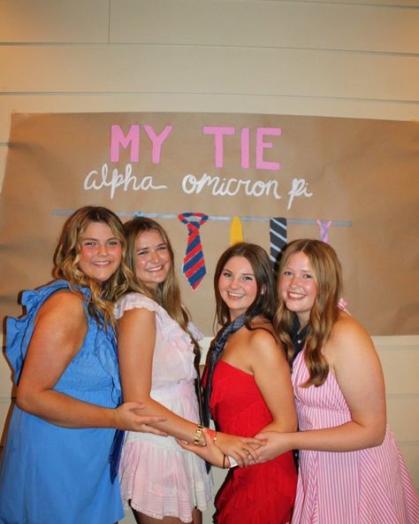 my tie with my favs My Tie Date Party Sorority, My Tie Sorority Party, Sorority Party, Alpha Omicron Pi, Pics Inspo, Sorority