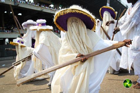 Eyo Festival Ends With A Serious Fight Between Eyo Etti Eyo Festival, Eyo Masquerade, Peaky Blinders Poster, African Tattoo, Yoruba People, Painting Reference, House Dream, Black Photography, Lagos Nigeria