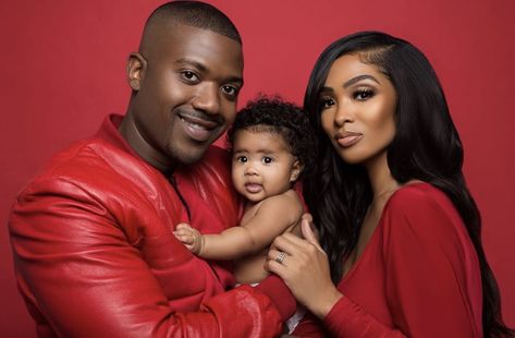 Ray J, Cute Family Pictures, Princess Love, Famous Families, Black Family, Mommy Daughter, Family Photo Shoot, Black Families, Family Photo Outfits