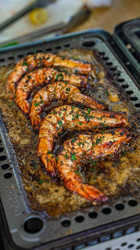 Cajun Garlic Tiger Prawns - Tony Chachere's Jumbo Tiger Prawn Recipes, Tiger Prawns Recipe Grilled, Shrimp With Heads On Recipes, Jumbo Prawns Recipes, Tiger Shrimp Recipes, Tiger Prawns Recipe, Cajun Prawns, Tiger Prawn Recipe, Bbq Prawns