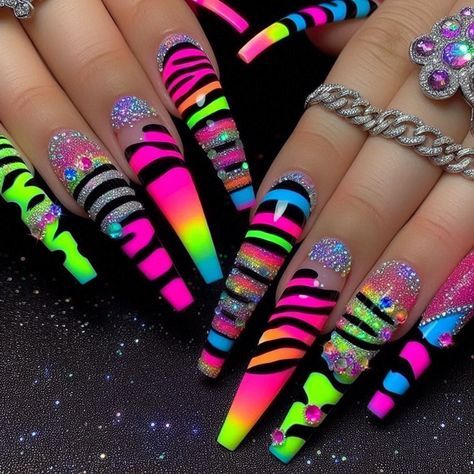 Bright Birthday Nails, Nails Black Coffin, Coffin Nails Black, Classy Coffin Nails, Summer Coffin Nails, Coffin Nails Short, Nail Designs Bling, Luv Nails, Nails Short Coffin