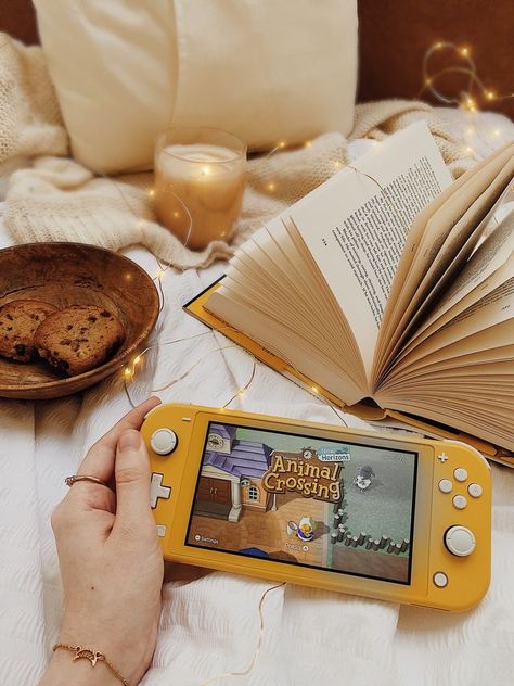 Cozy Animal Crossing, Cozy Switch, Nintendo Switch Aesthetic, Switch Aesthetic, Nintendo Aesthetic, Nintendo Lite, Nintendo Switch Animal Crossing, Gaming Aesthetic, Cozy Gaming