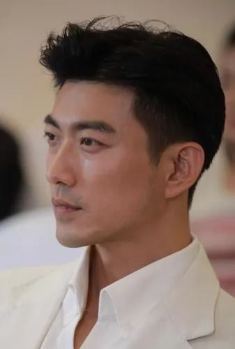 ⓿⓿ Yu Long - Chinese Actor - China - Filmography - TV Drama Series - Chinese Movies Drama China Romance, Older Korean Men, Older Asian Man, Chinese Male Actors, Actor China, Most Handsome Korean Actors, Chinese Men, Chinese Series, 2023 Year