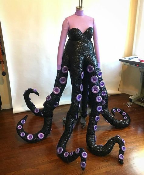 Octopus Dress Costumes, Octopus Halloween Costume, Ursula 2023, Kraken Costume, Octopus Shoes, Sea Creature Costume, Octopus Dress, Disney Villain Costumes, Octopus Costume