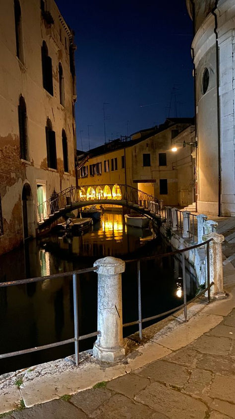 Venice Italy At Night, Venice Italy Aesthetic Night, Italy Night Aesthetic, Venice Night, Italian Mansion, Venice At Night, Venice Aesthetic, Italian Gothic, Italy Night