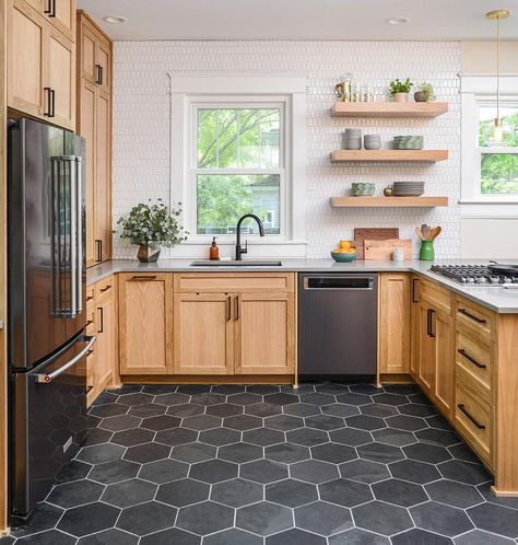 Black Hexagon Floor Tiles with Honey Stained Cabinetry - Transitional - Kitchen Honey Oak Kitchen Ideas, Treehouse Kitchen, Honey Oak Cabinets, Black Tile, Oak Kitchen Cabinets, U Shaped Kitchen, Honey Oak, Oak Kitchen, Remodel Kitchen