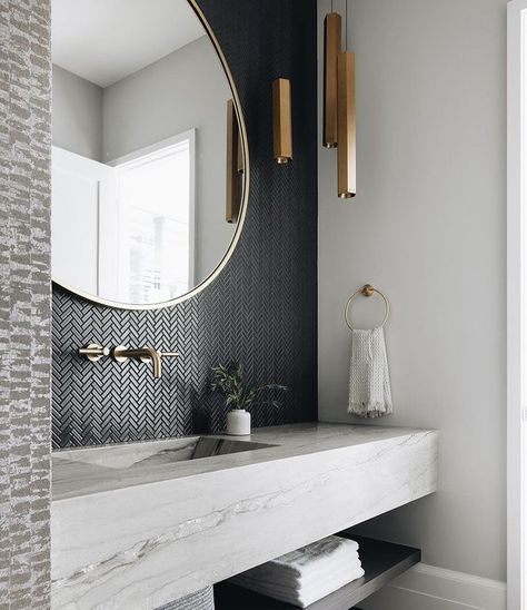 Houseliftdesign Bathroom, Painted Bathrooms Modern, Metro Interior Design Style, Simple Modern Farmhouse Bathroom, Cheap Luxury Bathroom Ideas, Modern Coastal Home Aesthetic, Tile Bathroom Vanity Wall, Matte Black Bathroom Ideas, Golf Bathrooms