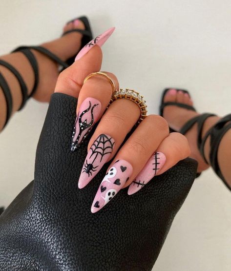 Pink Black And White Halloween Nails, Pink Halloween Nails Stiletto, Nails 2023 Trends Halloween, Black Pink Halloween Nails, Pink Black Halloween Nails, Halloween Nails 2023 Trends, Halloween 2023 Nails, Spooky Halloween Nails 2023, Pink Halloween Acrylic Nails