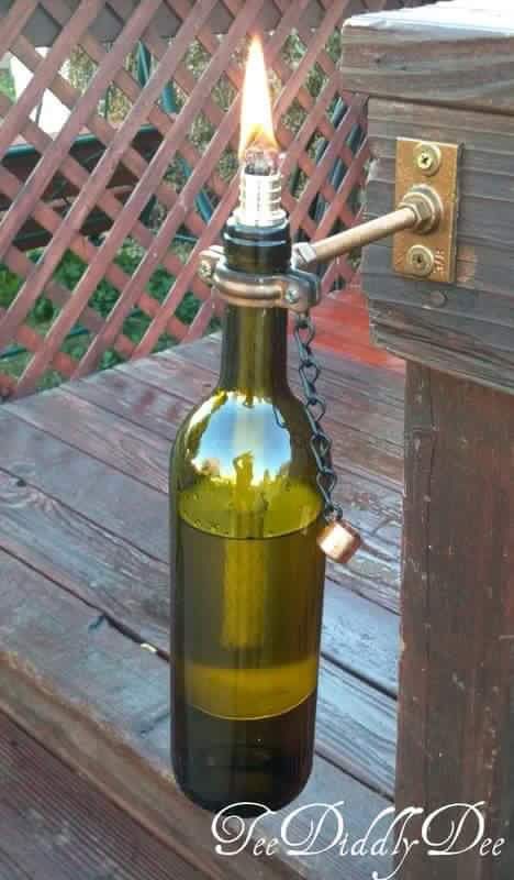 Wine Bottle Tiki, Wine Bottle Tiki Torch, Glass Bottle Diy, Foam Pumpkins, Astuces Diy, Tiki Torches, Olive Oil Bottles, Soda Bottles, Diy Wine