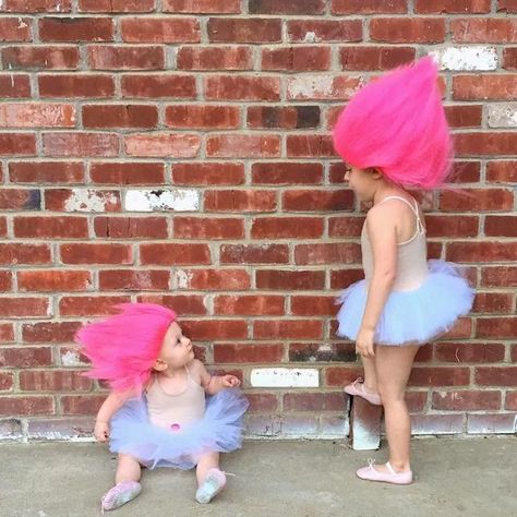 Sister Halloween Costumes, Sibling Halloween Costumes, Cupcake Costume, Twin Costumes, Sister Costumes, Sibling Costume, Old Halloween Costumes, Princess Halloween Costume, Halloween Costumes For 3