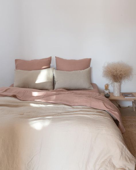 Pink Bed Sheets, Rose Bedroom, Beige Room, Minimal Bedroom, Earthy Bedroom, Sunset Rose, Beige Bedroom, Room Inspiration Bedroom, Room Ideas Bedroom