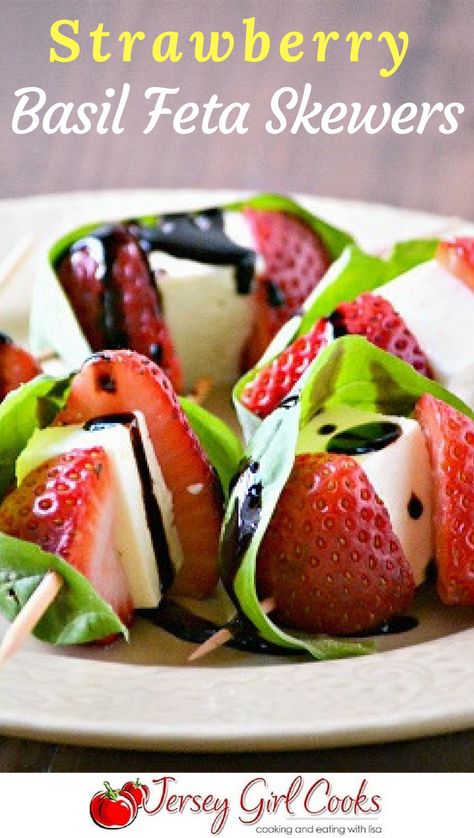 strawberry feta basil pin Strawberry Chocolate Cake, Strawberry Feta, Recipes Potato, Healthy Appetizer, Strawberry Basil, Light Appetizers, Strawberry Birthday, Easy Meal Ideas, Recipes Soup