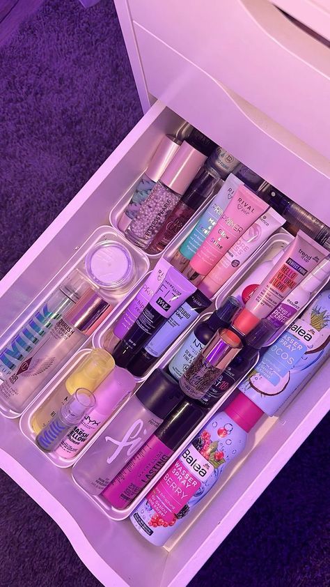 makeup Makeup Beauty Room, Makeup Collection Goals, Beauty Room Vanity, Makeup Drawer Organization, Makeup Drawer, Sephora Skin Care, Makeup Is Life, Beauty Room Design, Vanity Makeup