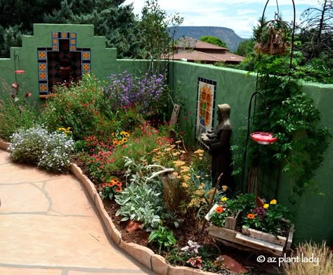 Arizona Gardening, Desert Garden, Landscaping Tips, Small Space Gardening, Back Gardens, Garden Structures, Desert Landscaping, Sedona, Backyard Garden