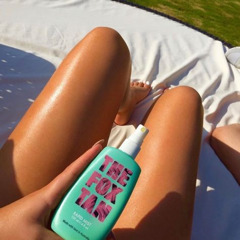 The Fox Tan® on Instagram: “"USED THE FOX TAN ON HOLS AND IT IS THE 💣💣💣" - ⠀⠀⠀⠀⠀⠀⠀⠀⠀ @alanajasminethomas Damn right it is ☝🏽Nothing else will make you darker, faster…” The Fox Tan, Fox Tan, Summer Tan, Summer Tanning, Summer Skin, Gap Year, Tanning Lotion, Beauty Guru, Beach Vibes