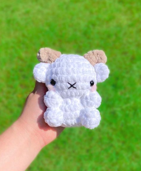 Goat Crochet, Kawaii Amigurumi, Quick Crochet Patterns, Kawaii Crochet, Crochet Pattern Amigurumi, Beginner Crochet Projects, Animal Patterns, Quick Crochet, Fun Crochet Projects