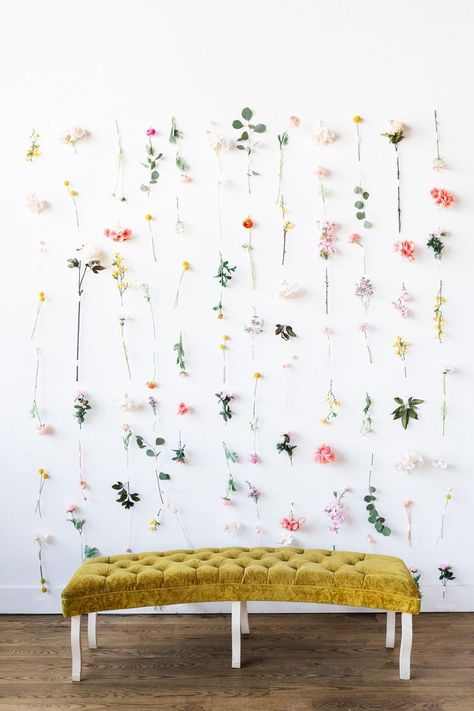 Floating Flower Wall Backdrop, Flower Photobooth Ideas, Hanging Wildflower Backdrop, Wildflower Garland Backdrop, Bridal Shower Backdrop Flowers, Hanging Flower Photo Backdrop, Diy Floating Flower Wall, Bridal Shower Floral Backdrop, Wildflower Baby Shower Backdrop