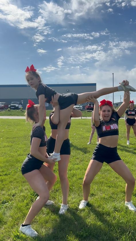 Jazlyn Green | Outside practices have begun for the rockstars🤘🏽🎸 #Summit #cheerstlouis #angels #honor #rockstar #junior #medium #cheerleading #stunt… | Instagram Junior Cheer Stunts, 6 Person Stunts, Easy Cheer Stunts Level 1, Junior High Cheerleading, Mini Cheer Stunts, Simple Stunts Cheerleading, Cheerleading Stunts High School, Easy Stunts Cheerleading, Simple Cheer Stunts