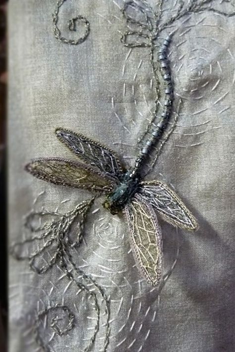 These Close-Ups Of "Game Of Thrones" Fashion Will Take Your Breath Away Michele Carragher, Game Of Thrones Costumes, Needle Arts, Needle Art, Embroidery Inspiration, Ribbon Embroidery, Fiber Arts, Crazy Quilts, Embroidery Projects