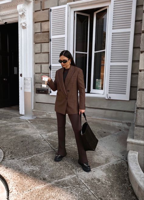 Chocolate brown outfit Chocolate Brown Outfit, Brown Shirt, Brown Outfit, Blazer Outfits, Casual Black, Blazer Fashion, Shirt And Pants, Smart Casual, Chocolate Brown