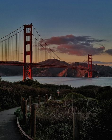 -Golden Gate Bridge- -Canon EOS R10- #canon #canonphotography #photography #photo #goldengatebridge #usa #california #sanfrancisco #sunset #sanfranciscobay #phototravel #canoneosr10 #tryingtobeaphotographer #instaphoto #canonitalia #canoncreator #canonclub #lifephotography #nationalgeographic #nationalgeographicitalia #instalike #instagood #viral _______________________________________________ @natgeo_italia @canonitaliaspa Golden Gate Bridge Photography, Bridge Photography, Canon Photography, San Francisco Bay, Life Photography, Golden Gate Bridge, Golden Gate, Canon Eos, National Geographic