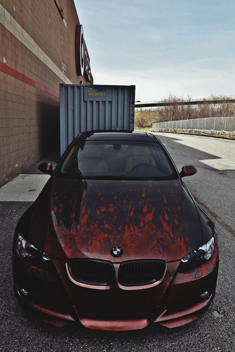 I want this design for my Benz one day. Blood spatter To Fast To Furious, E90 Bmw, Carros Bmw, Car Paint Jobs, Auto Design, Black Panthers, Expensive Cars, Bmw Cars, Sports Cars Luxury