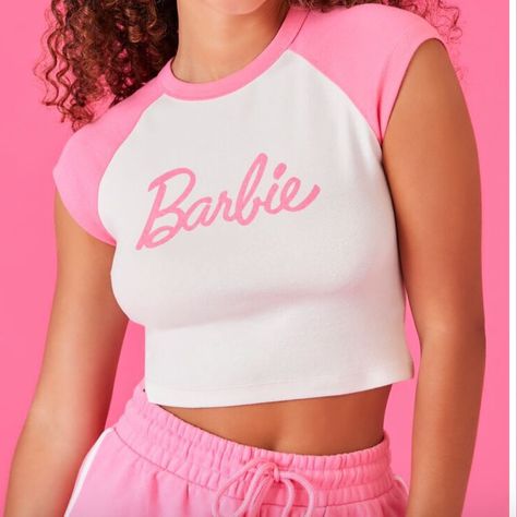 Brand New Barbie Baby Tee. Tags And Keychain Still Attached. From Forever 21 Barbie Collection. Barbie Graphic, Barbie Top, Fandom Outfits, Western Boho, Raglan Tee, Barbie Collection, Knit Tees, Forever 21 Tops, Infant Tees