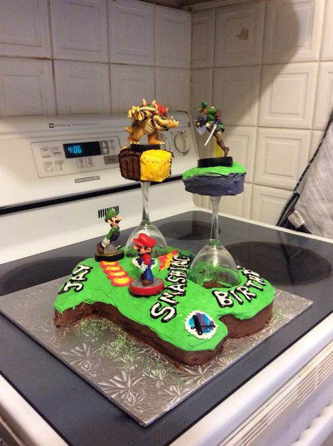 3D Super Smash Bros cake! Mushroom land board adapted into an 18 for his… Smash Bros Cake Birthdays, Super Smash Bros Birthday Cake, Super Smash Bros Cake Ideas, Super Smash Bros Birthday Party, Smash Bros Cake, Super Smash Bros Cake, Super Mario Smash Bros, Cake Mushroom, Super Smash Bros Party