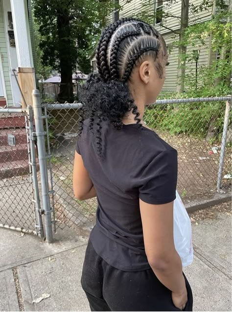 Cornrows Into A Bun, Cornrow Bun, Bday Hairstyles, Bun Braids, Hair Stripes, Braiding Hairstyles, Short Box Braids Hairstyles, Short Box Braids, Quick Natural Hair Styles