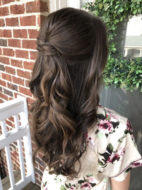 Long Hair Bridal Hairstyles, Wedding Day Hairstyles, Long Hair Bridal, Medium Brunette Hair, Wedding Hair Brunette, Bridal Hair Half Up, Bridal Hair Down, Day Hairstyles, Wedding Hair Half