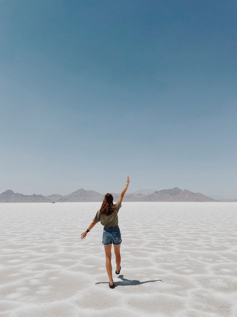 Salt Flats Aesthetic, Senior Pictures Salt Flats, Utah Photoshoot, Utah Summer Aesthetic, Salt Flats, Utah Salt Flats, Utah Girl Aesthetic, Salt Flats Photoshoot, Salt Flats Utah Photoshoot